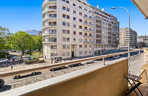 Quartier Exposition-Bajatiere Apartment | Appart 4 chambres, balcon et ascenseur