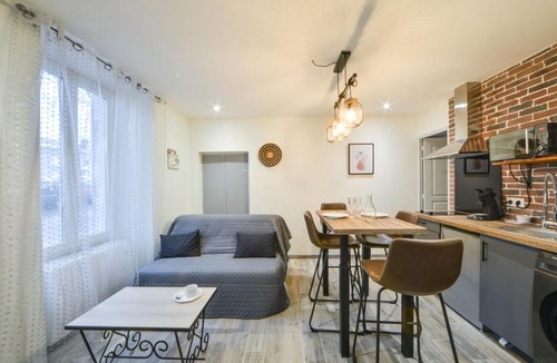 Bourges Apartment | Appart Bambou rdc - parking gratuit- Netflix