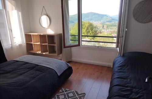 Saint-Pierre-de-Mesage Apartment | Appart cosy 6 pers Montagne, ski, lac, forêt, BBQ