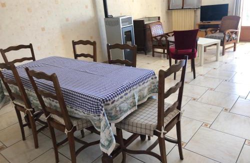 Saint-Martin-sous-Vigouroux Apartment | Appartement confortable à Saint-Martin, 60 m², jardin spacieux