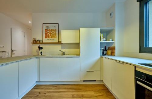 Nevers Apartment | Appart' Jeannette en Hyper centre ville avec balcon et Parking sous-terrain