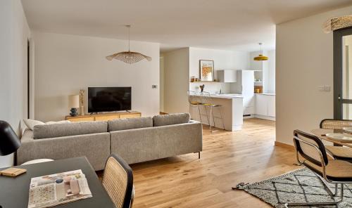 Nevers Apartment | Appart' Jeannette en Hyper centre ville avec balcon et Parking sous-terrain