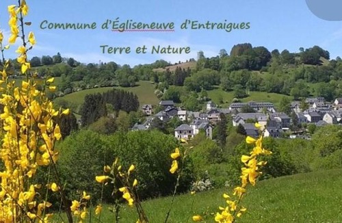 Egliseneuve-d'Entraigues Apartment | Appartement Dans un village en Auvergne sancy