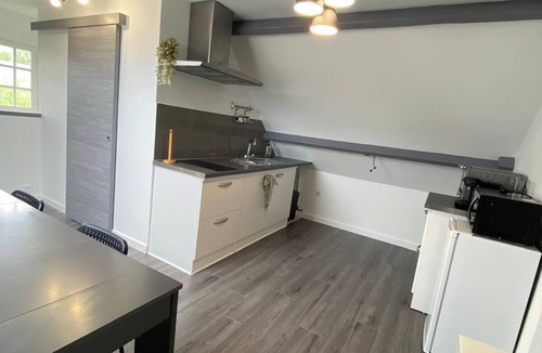 Saint-Martin-du-Manoir Apartment | Appartement Moderne et Spacieux à la Campagne