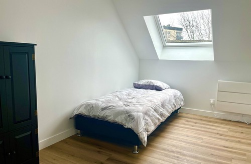 Equeurdreville-Hainneville Apartment | Appartement #7 Moderne Rénové Avec Mezzanine 8pers