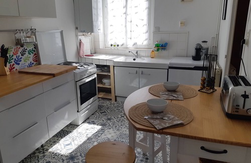 Issoire Apartment | Appartement 100 m2 Pour 2 à 6 Pers Avec Garage - Centre-ville Issoire