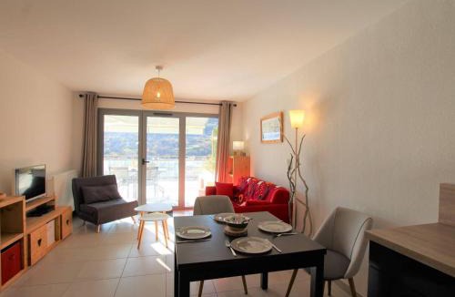 Briancon Apartment | Appartement 3 étoiles, 42m², terrasse ensoleillée, 4 pers., Briançon - FR-1-330C-115