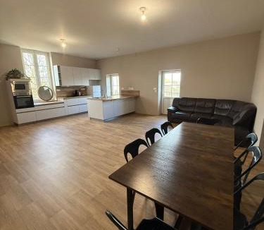 Feugarolles Apartment | Appartement 8 pers - 4 chambres, 4 SDB