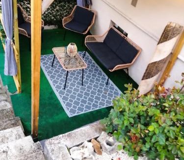 Penne-d'Agenais Apartment | Appartement accueillant à Penne-d'Agenais - 32 m² - Terrasse