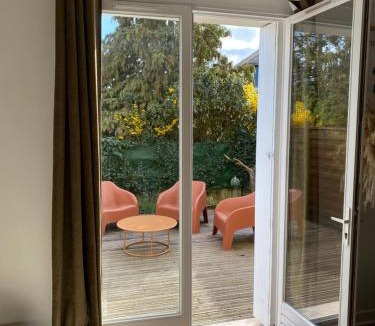 Vitre Apartment | Appartement avec terrasse ensoleillée à Vitré