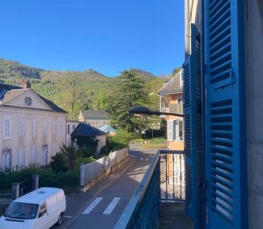 Bagneres-de-Bigorre Apartment | Appartement cocooning avec balcon à deux pas des thermes
