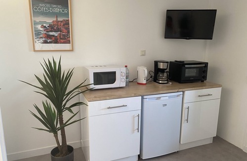 Pordic Apartment | Appartement Cocooning Rénové à 2,2km de la Plage de la Banche à Binic
