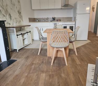 La Machine Apartment | Appartement coquet avec wifi à la Machine