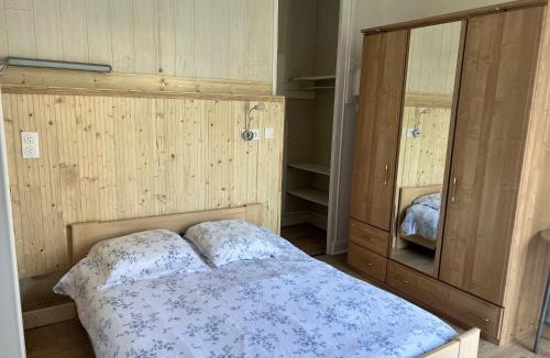 Neris-les-Bains Apartment | Appartement cosy à Néris-les-Bains - 30 m² - Parking