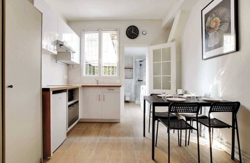 10th Arrondissement Apartment | Appartement cosy avec jardin proche de République