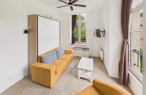 Baden Apartment | Appartement dans un château avec piscine - 4 pers