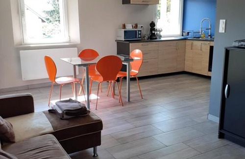 Mende Apartment | appartement en rez-de-chaussée de villa