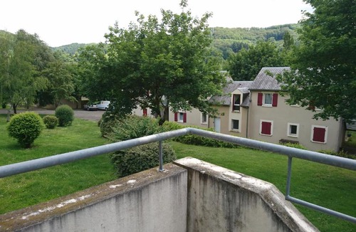 Saint-Geniez-d'Olt Apartment | Appartement entre Aubrac et Vallée du Lot