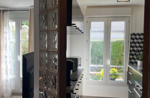 Bussy-Saint-Georges Apartment | Appartement Spacieux et Calme