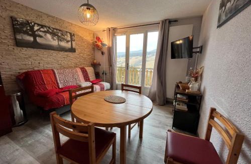 Correncon-en-Vercors Apartment | Appartement au cœur des sapins