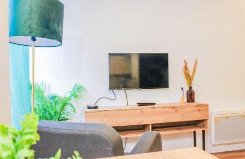 La Celle-sous-Gouzon Apartment | Appartement coquet au coeur de Vichy