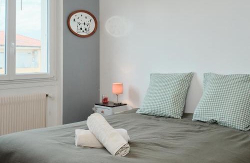 Saint-Bonnet-de-Mure Apartment | Appartement 6 pers - Parking privé - Aéroport Lyon Saint-Exupéry