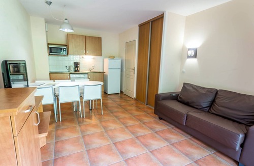 Saint-Jean-de-Luz Condo | Appartement Equipé Près de la Plage | Accès Piscine Saisonnière!