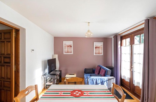 Saint-Pee-sur-Nivelle Apartment | Appartement Txikia