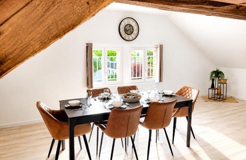 Nuits-Saint-Georges Apartment | Appartement Grand Cru Route Dijon, Beaune