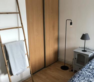 Bourges Apartment | Appartement Hôpital en duplex avec parking et jardinet