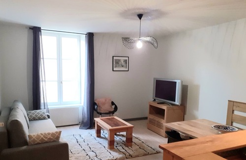 Issoire Apartment | Appartement Hyper-centre Issoire