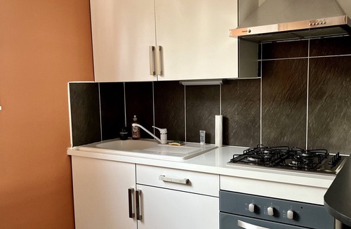 Republique Apartment | Appartement Hyper Centre, Proche des Thermes