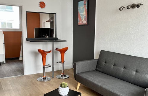 Republique Apartment | Appartement Hyper Centre, Proche des Thermes