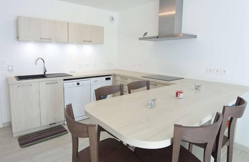 La Trinite-sur-Mer Apartment | Appartement La Trinité-sur-Mer, 3 pièces, 5 personnes - FR-1-477-18