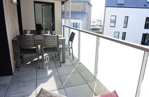 La Trinite-sur-Mer Apartment | Appartement La Trinité-sur-Mer, 3 pièces, 5 personnes - FR-1-477-18