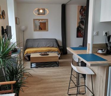 Saint-Pair-sur-Mer Apartment | Appartement "La Marine" vue mer