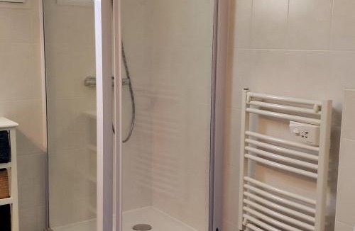 Pleneuf-Val-Andre Apartment | Appartement moderne au Val-André à 50m de la mer