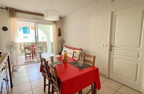 Cambo-les-Bains Apartment | Appartement RDC à Cambo-les-Bains, terrasse, animaux acceptés - FR-1-495-13