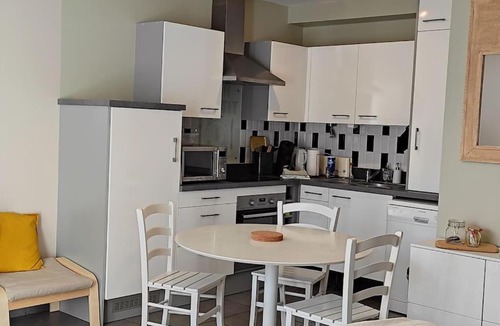 Cebazat Apartment | Appartement rez de jardin clos / terrasses
