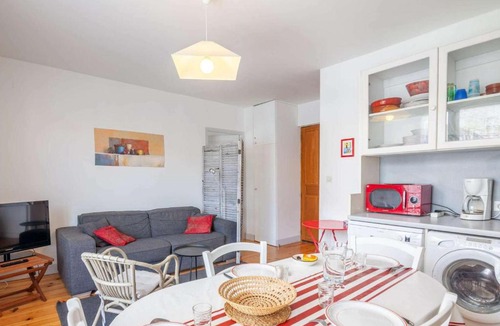 Saint-Jean-de-Luz City Center Apartment | Appartement Saint-Jean-de-Luz, 3 pièces, 6 personnes - FR-1-4-435