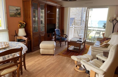 Saint-Cast-le-Guildo Apartment | Appartement T3 Avec Wifi Front de mer Pour 4 Personnes, 2 Chambres