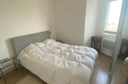 Arette Apartment | Arette: Appartement 6 pers, accès pistes, parking, balcon - FR-1-602-121