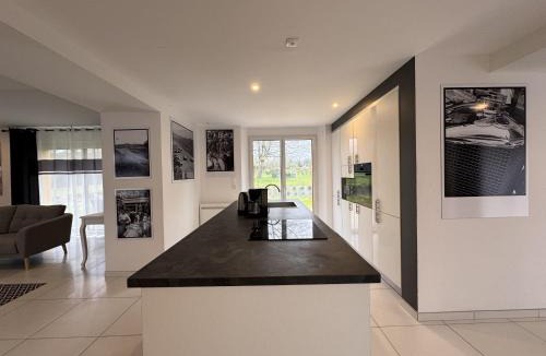 Monce-en-Belin Villa | Arnage Corner Lodge - Circuit 24h du Mans