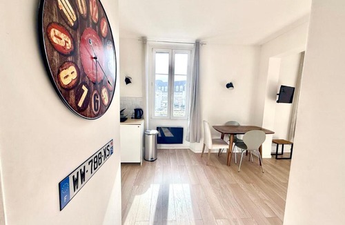 Melun Apartment | Atlas Home
