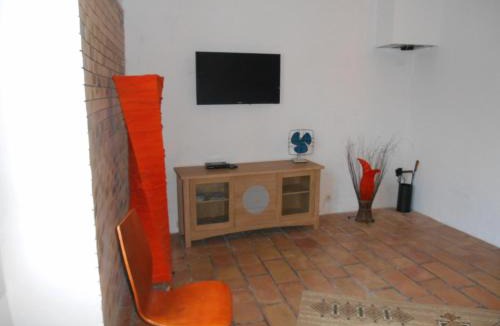 Saint-Laurent-le-Minier Apartment | attitude zen