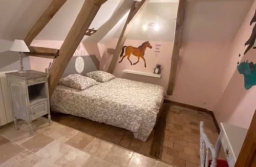 Brinay Other | Atypical cottage "the family is in the wheat".