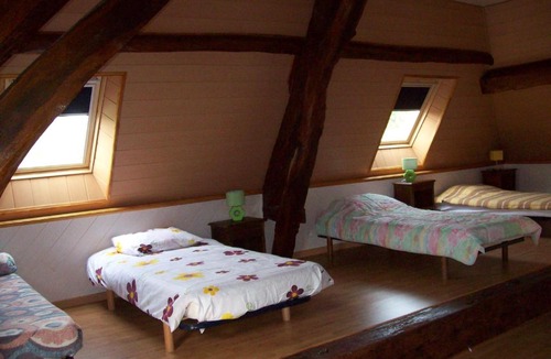 Cosges House | AU Bosquet fleuri