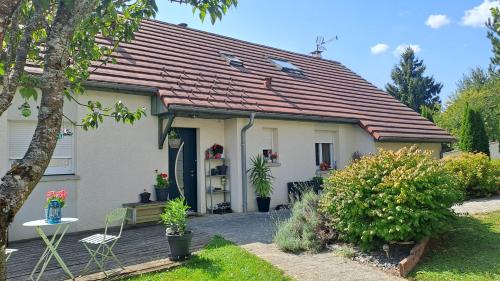 Etalans House | Au calme à la campagne