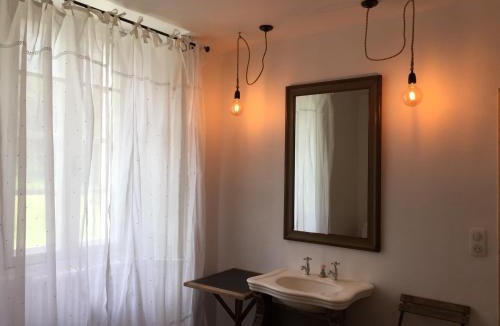 Saint-Chely-d'Aubrac House | Au Comptoir d'Aubrac - Maison d'Hôtes à Aubrac