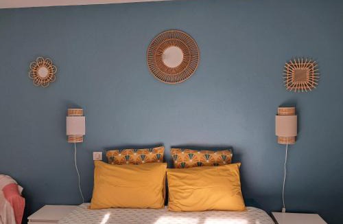 Corgnac-sur-l'Isle House | Au doux rêve gite avec piscine et spa privés